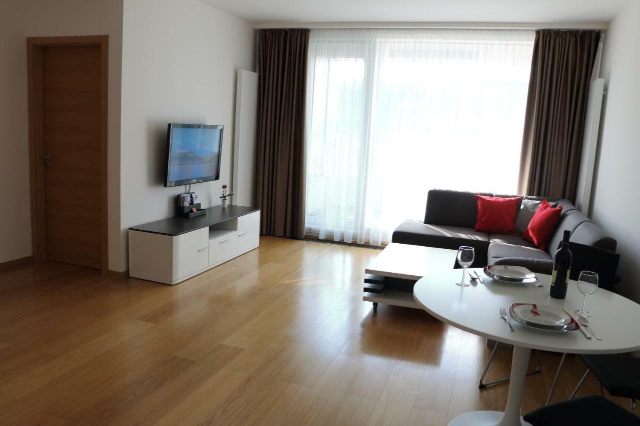 Panorama City Apartment With Free Parking Bratislava Exteriér fotografie